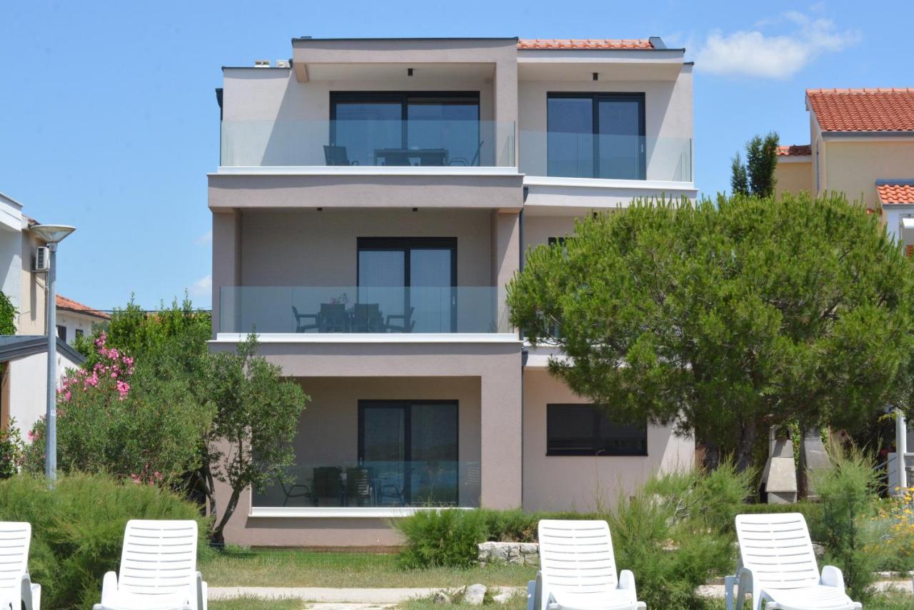 Sole Turanj Exterior foto